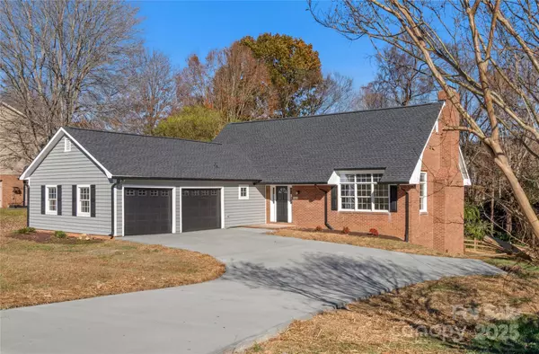 Clemmons, NC 27012,5309 Moss Creek LN
