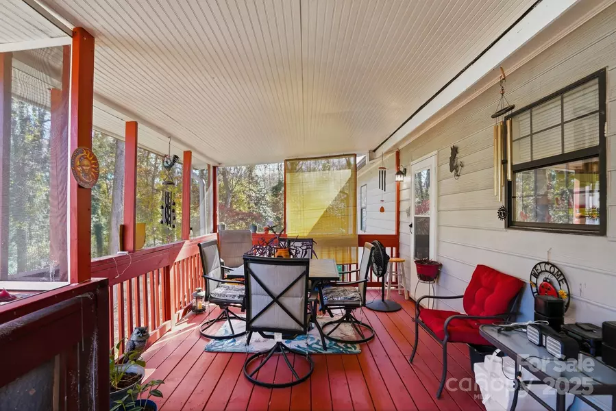 721 Ascot DR, Charlotte, NC 28215