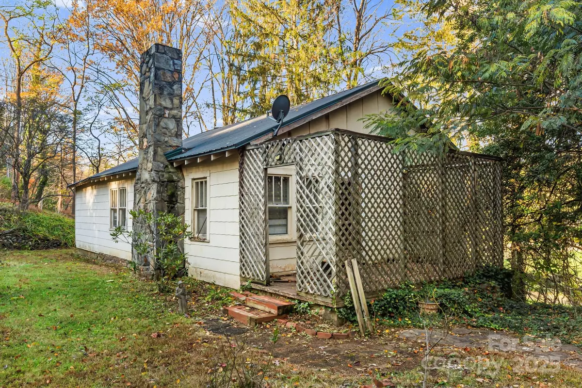 Asheville, NC 28803,49 Willow Creek DR