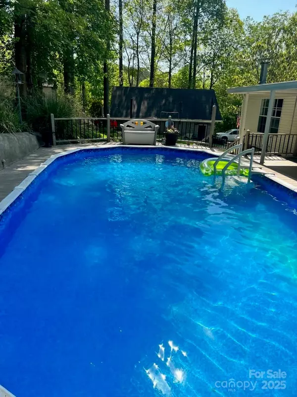 Morganton, NC 28655,3970 Silver TRL