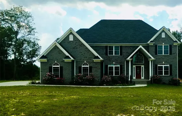 1556 Diggs RD, Wadesboro, NC 28170