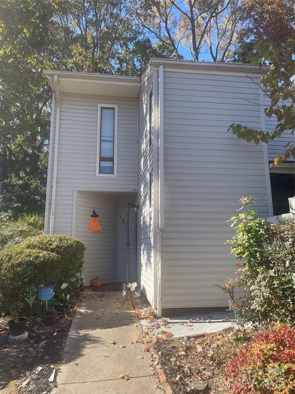 7814 Hummingbird LN, Charlotte, NC 28212