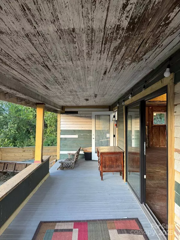 Sylva, NC 28779,16 Drury LN