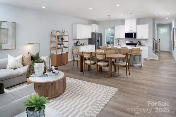 Charlotte, NC 28215,2127 Vinyasa LN