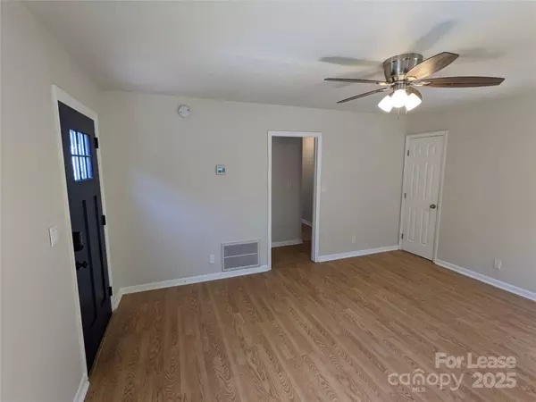 Asheville, NC 28801,25.5 Woodrow AVE