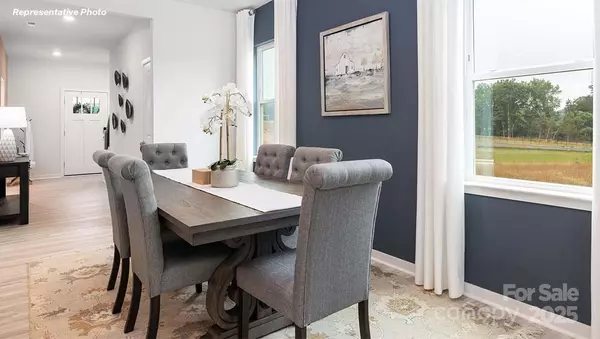 Charlotte, NC 28215,15110 Puffin CT