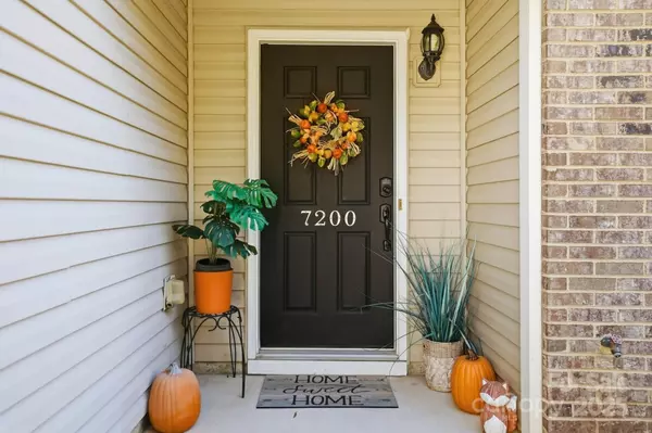 Tega Cay, SC 29708,7200 Cascading Pines DR