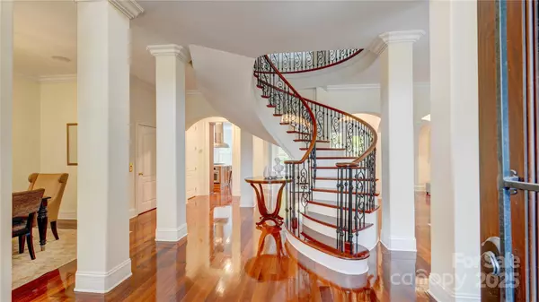 Charlotte, NC 28226,2310 La Maison DR