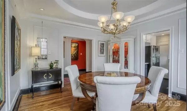 Charlotte, NC 28202,301 W 10th ST W #206