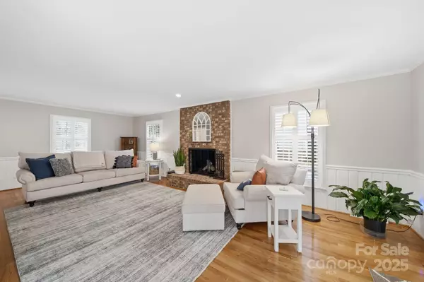 Charlotte, NC 28226,4506 Meadowridge DR