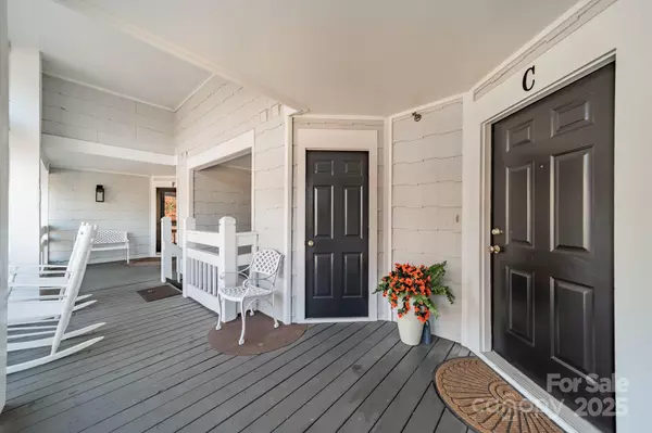 Cornelius, NC 28031,17919 Kings Point DR #C