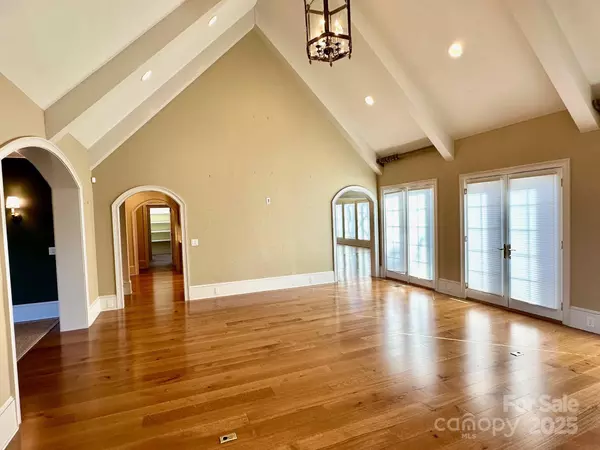 Jefferson, NC 28640,520 E Landing Ridge CIR