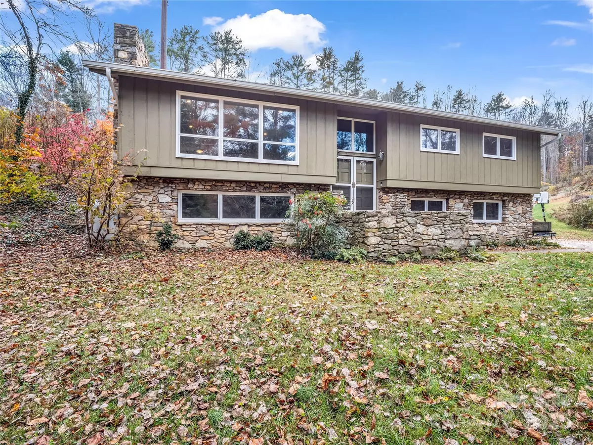 Asheville, NC 28806,35 Fieldcrest CIR