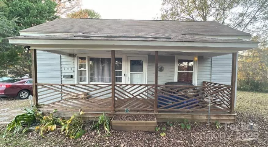 603 Old North Main ST, Clover, SC 29710