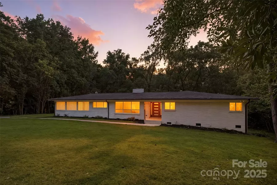 1408 Burtonwood CIR, Charlotte, NC 28212