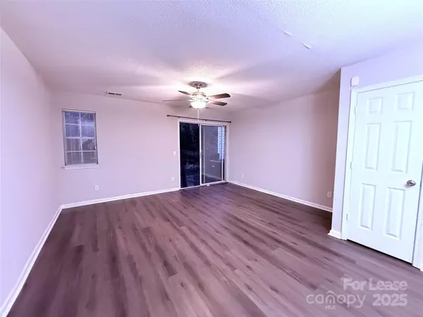 Charlotte, NC 28269,9119 Exbury CT