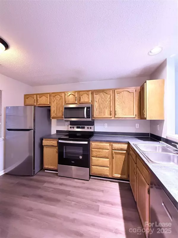 Charlotte, NC 28269,9119 Exbury CT