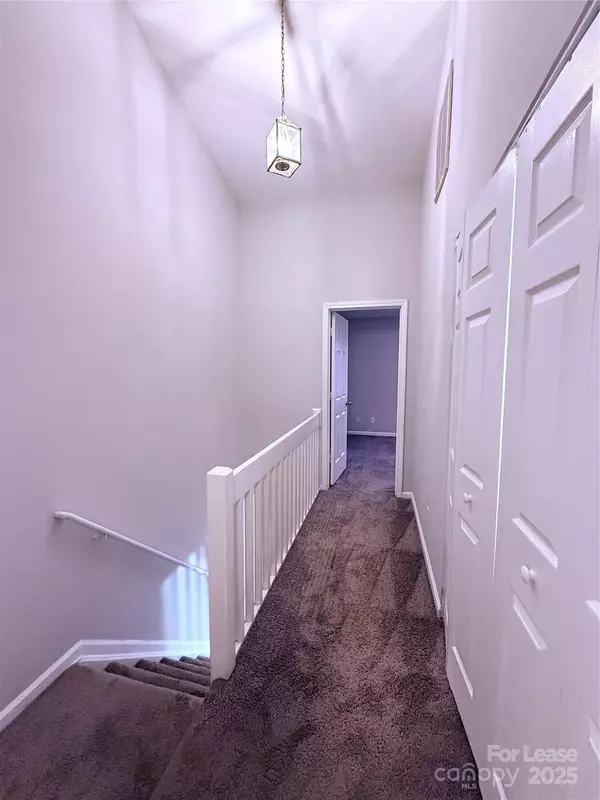 Charlotte, NC 28269,9119 Exbury CT