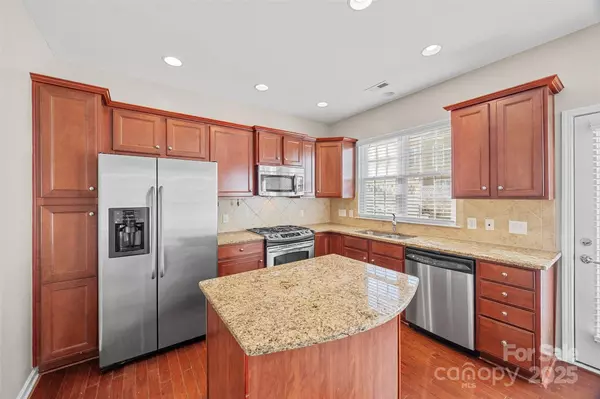 Fort Mill, SC 29708,925 Lyndley DR