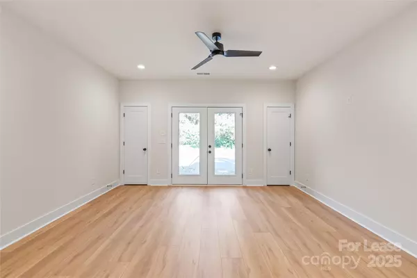 Charlotte, NC 28205,1356 Briar Creek RD