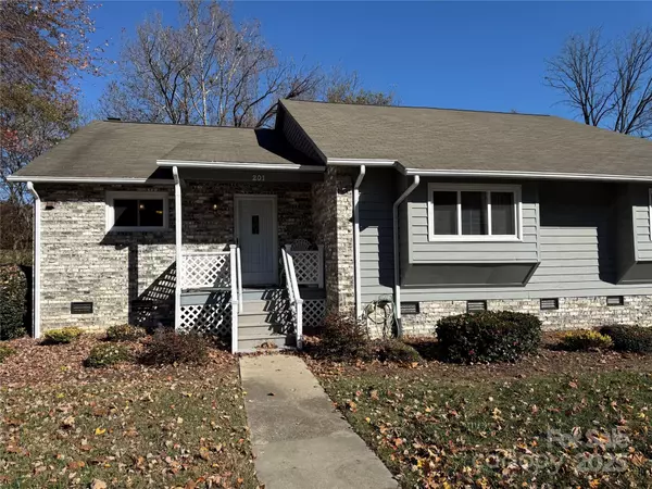 201 Wellington Hills CIR, Salisbury, NC 28147