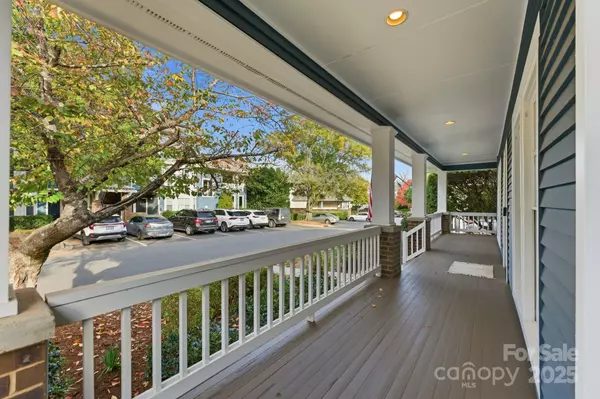 Charlotte, NC 28203,618 Olmsted Park PL