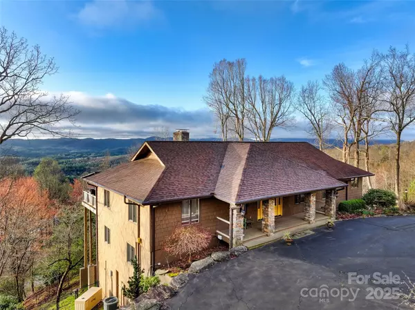 Hendersonville, NC 28739,300 Roberts DR