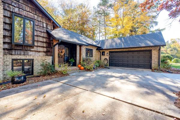 530 Tranquil Lake DR, China Grove, NC 28023