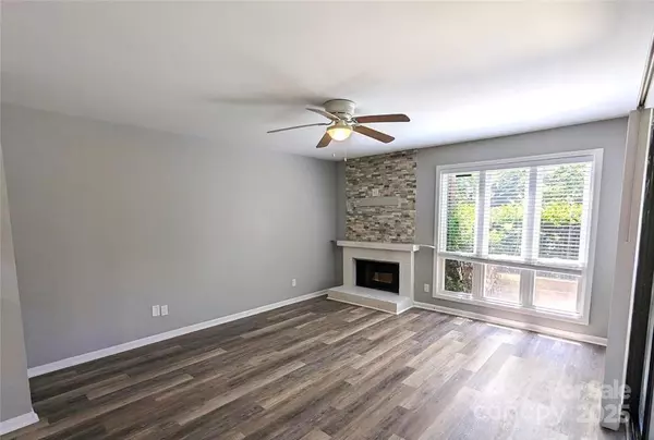 Charlotte, NC 28212,8021 Cedar Glen DR