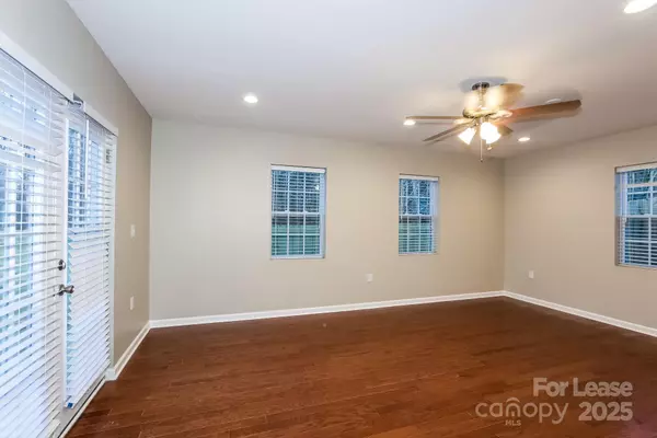 Charlotte, NC 28215,9529 Bradstreet Commons WAY