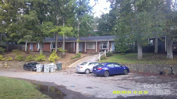 435 Arlington CIR NW #E, Lenoir, NC 28645