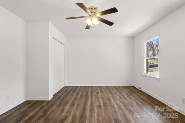 Charlotte, NC 28205,5116 Carriage Drive CIR