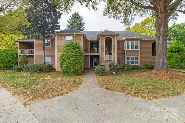 Charlotte, NC 28209,3220 Selwyn Farms LN