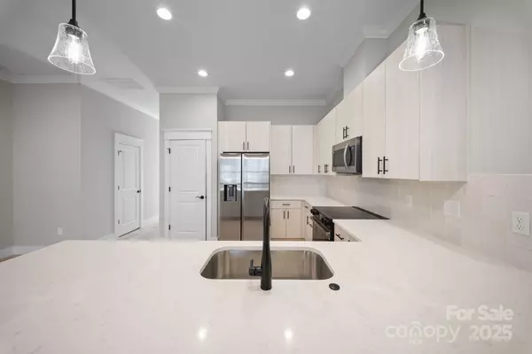 Asheville, NC 28804,105 Collin PL #2