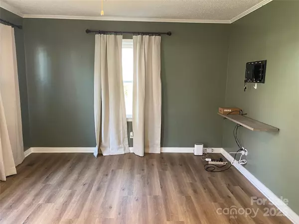 Albemarle, NC 28001,613 Gurley ST