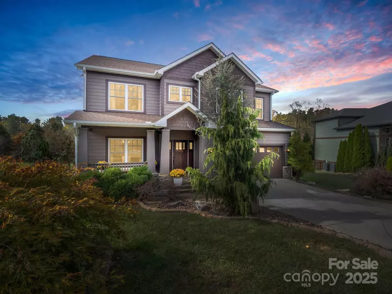 27 Drakes Meadow LN, Arden, NC 28704