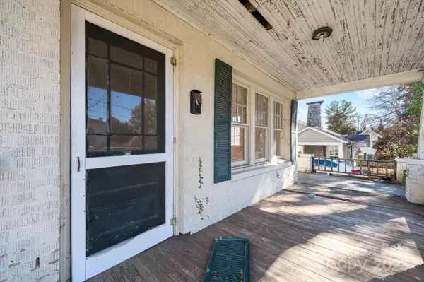 Lenoir, NC 28645,411 Mountain View ST SW