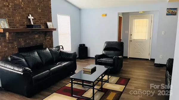 Charlotte, NC 28227,4712 Harri Ann DR