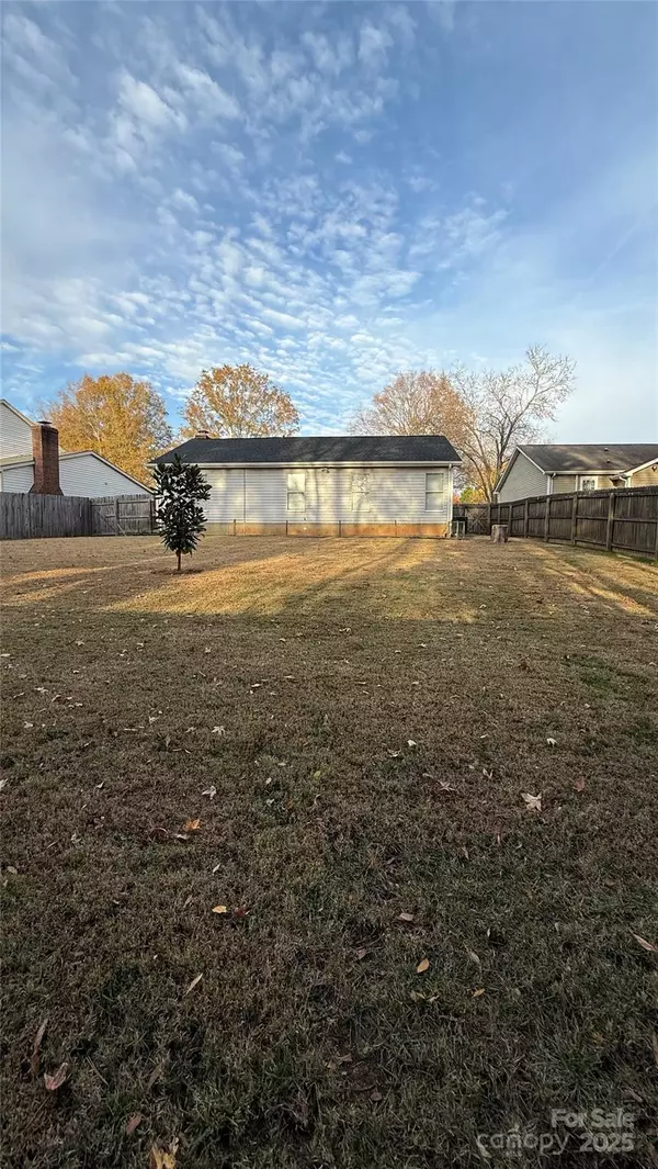 Charlotte, NC 28227,4712 Harri Ann DR