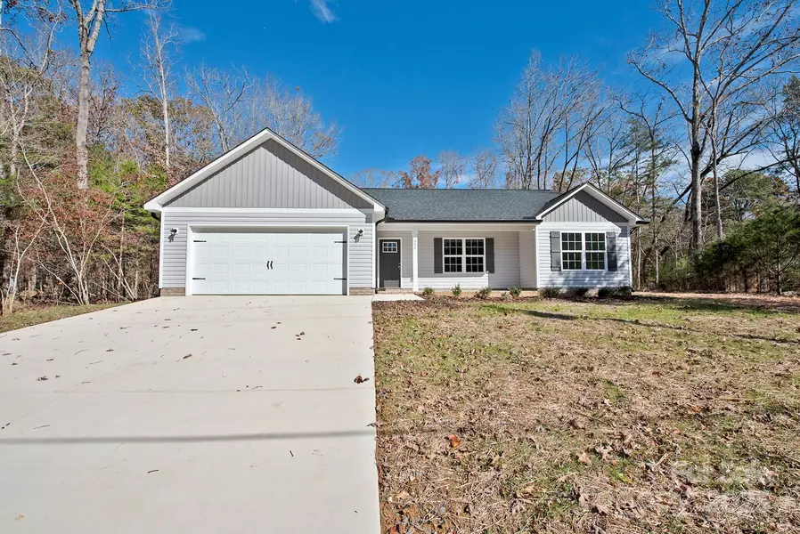 872 Roxboro DR, Mount Gilead, NC 28025
