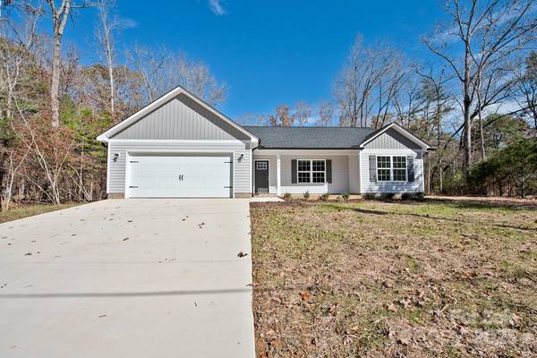 872 Roxboro DR, Mount Gilead, NC 28025