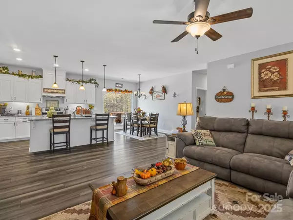 Chesnee, SC 29323,1076 Mcswain RD