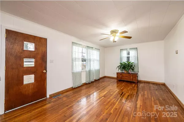 Granite Falls, NC 28630,1214 Dry Ponds RD