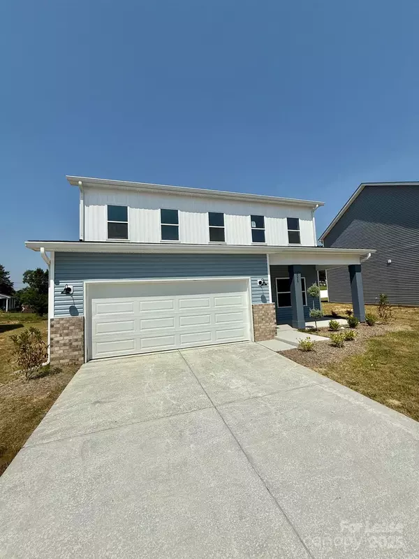 8024 Joy Crossing LN, Charlotte, NC 28214