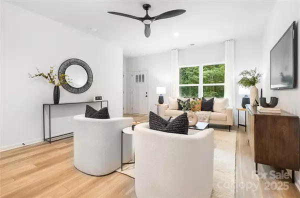 Denver, NC 28037,7755 Deer Track DR