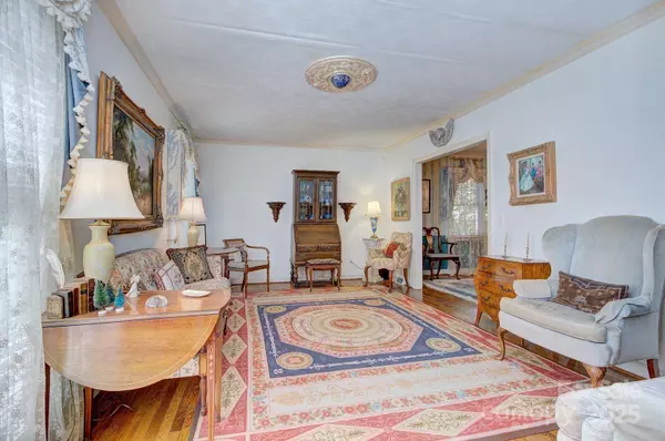 Charlotte, NC 28211,1360 Betsy DR