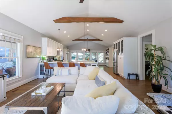 Charlotte, NC 28216,405 Wake ST