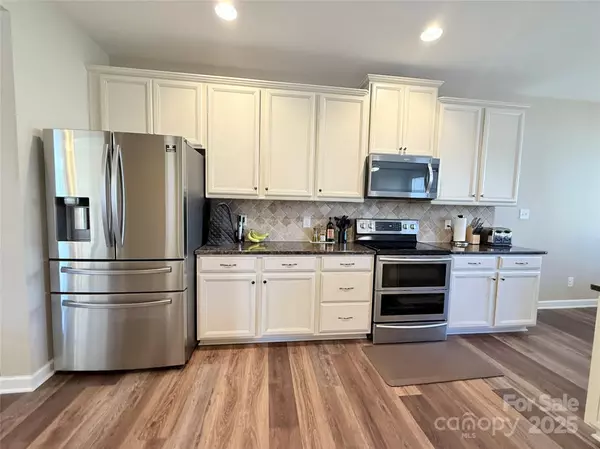 Mooresville, NC 28117,134 Farmers Folly DR