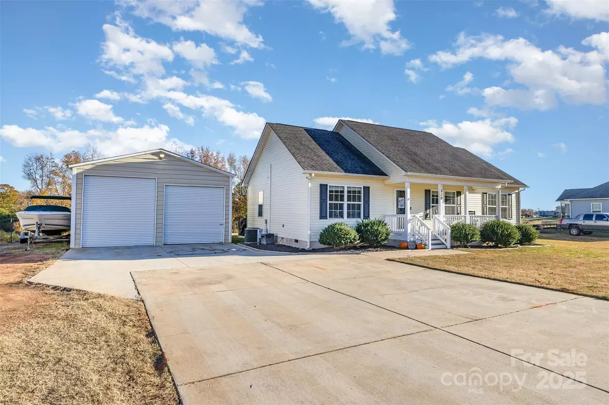 York, SC 29745,439 Pamela RD