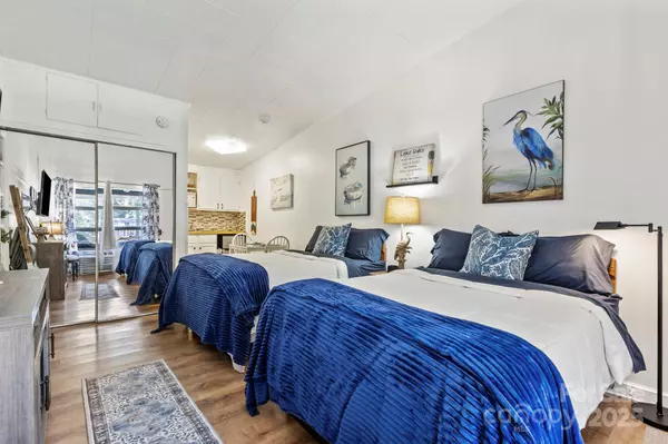 Flat Rock, NC 28731,130 Old Mill RD